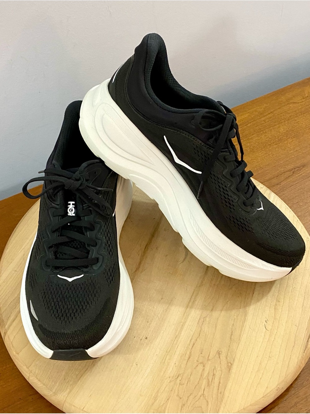 HOKA Bondi 9 Black White Running Athletic Shoes Womens Size 10 B Regular 1162012 - Picture 13 of 13